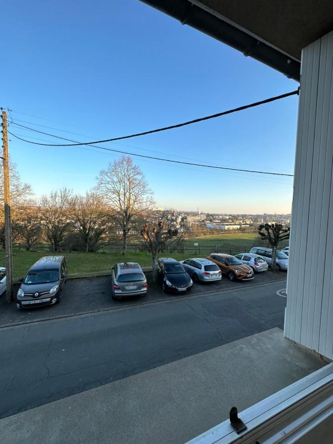Appartement Meuble Proche Du Futuroscope Poitiers Zewnętrze zdjęcie