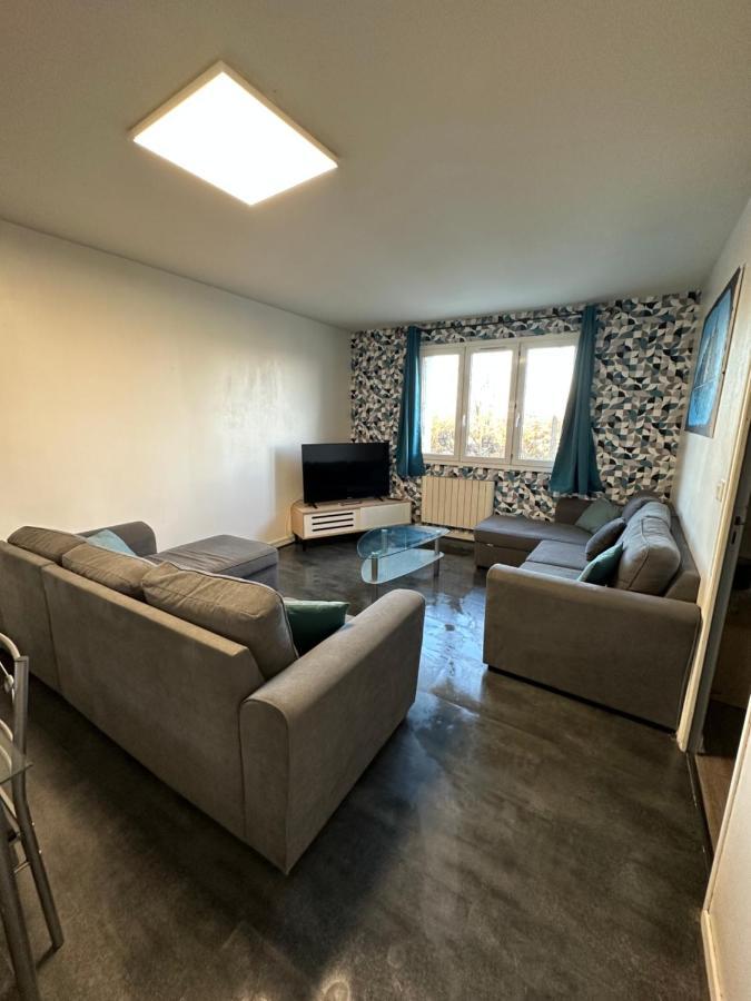 Appartement Meuble Proche Du Futuroscope Poitiers Zewnętrze zdjęcie
